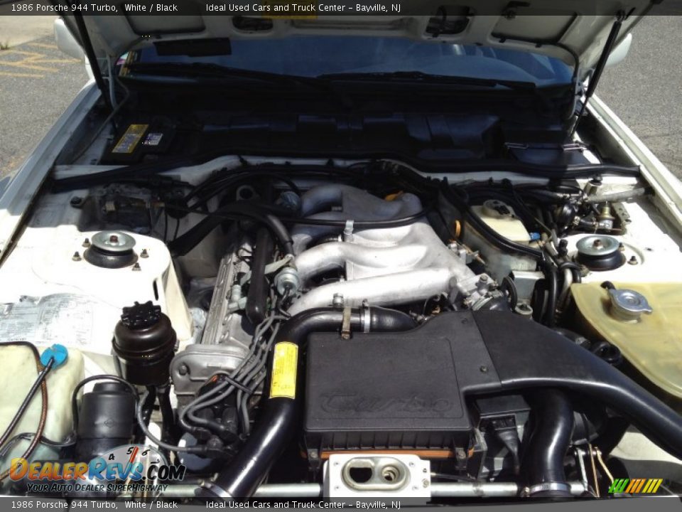 1986 Porsche 944 Turbo White / Black Photo #32