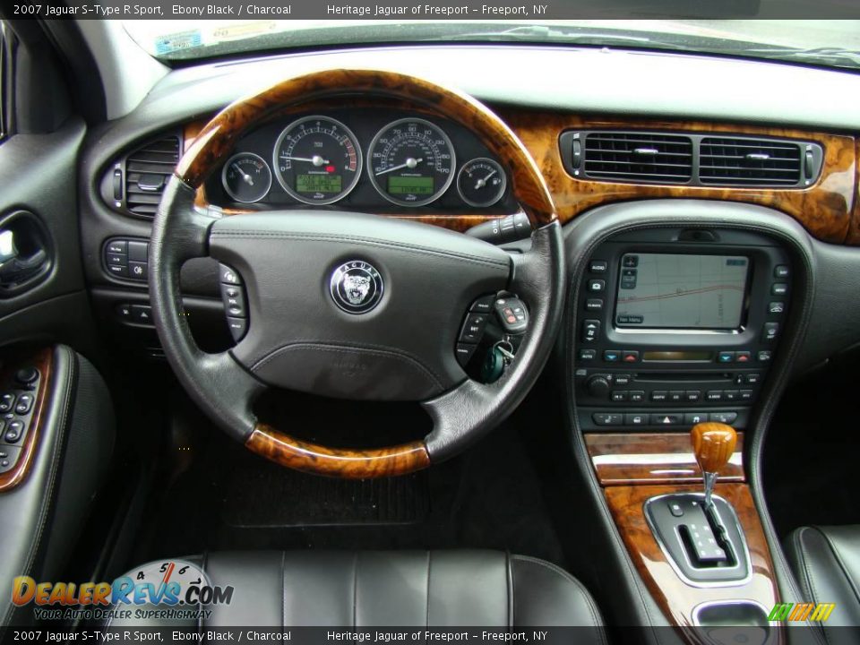 Dashboard of 2007 Jaguar S-Type R Sport Photo #15