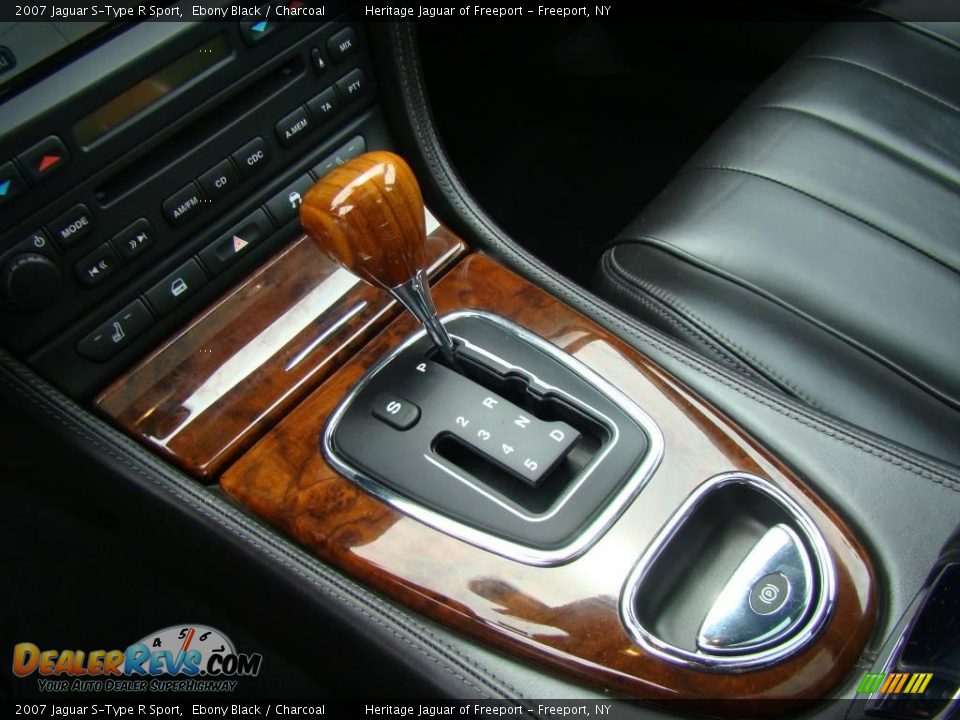 2007 Jaguar S-Type R Sport Shifter Photo #17