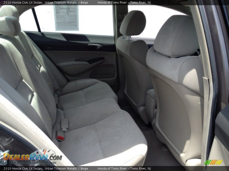 2010 Honda Civic LX Sedan Urban Titanium Metallic / Beige Photo #25