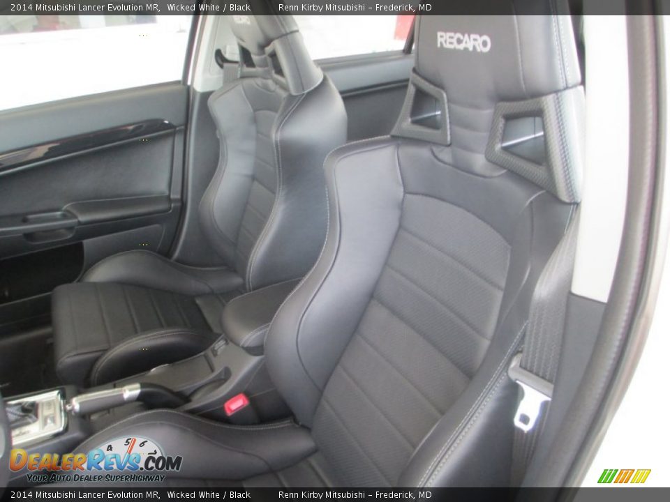 Front Seat of 2014 Mitsubishi Lancer Evolution MR Photo #13