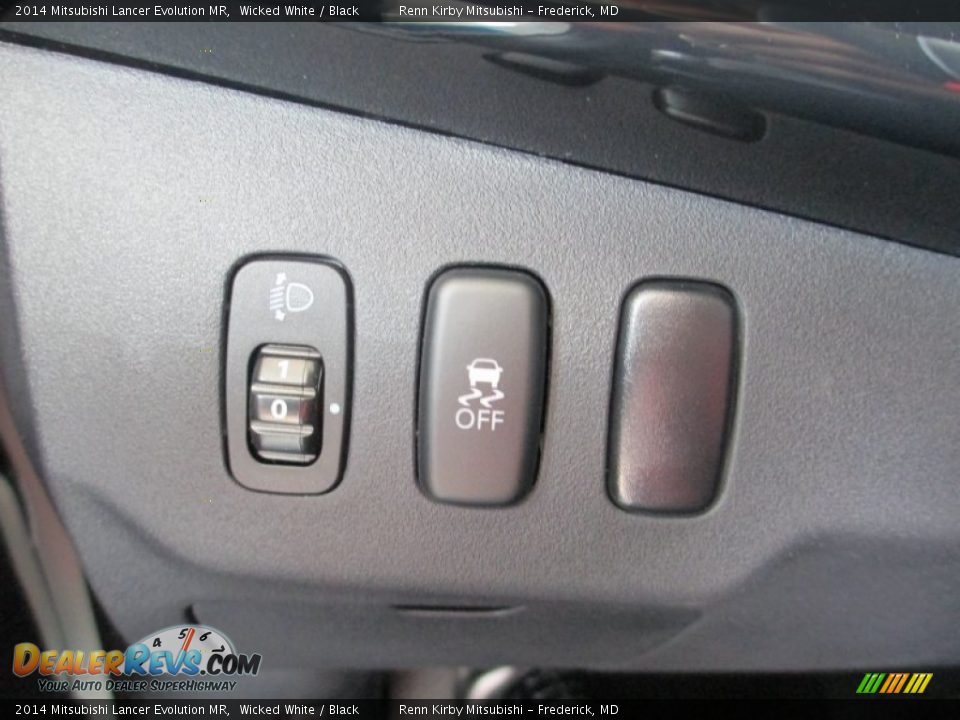 2014 Mitsubishi Lancer Evolution MR Wicked White / Black Photo #22