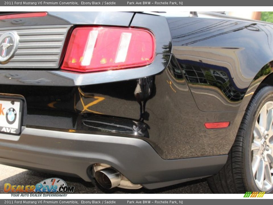 2011 Ford Mustang V6 Premium Convertible Ebony Black / Saddle Photo #22