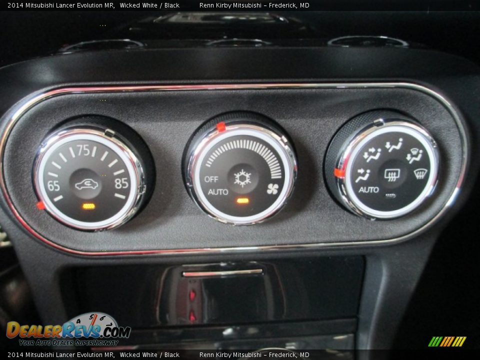 Controls of 2014 Mitsubishi Lancer Evolution MR Photo #32
