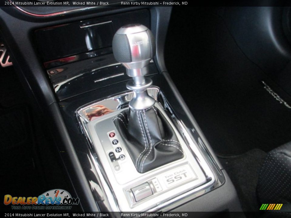 2014 Mitsubishi Lancer Evolution MR Shifter Photo #33