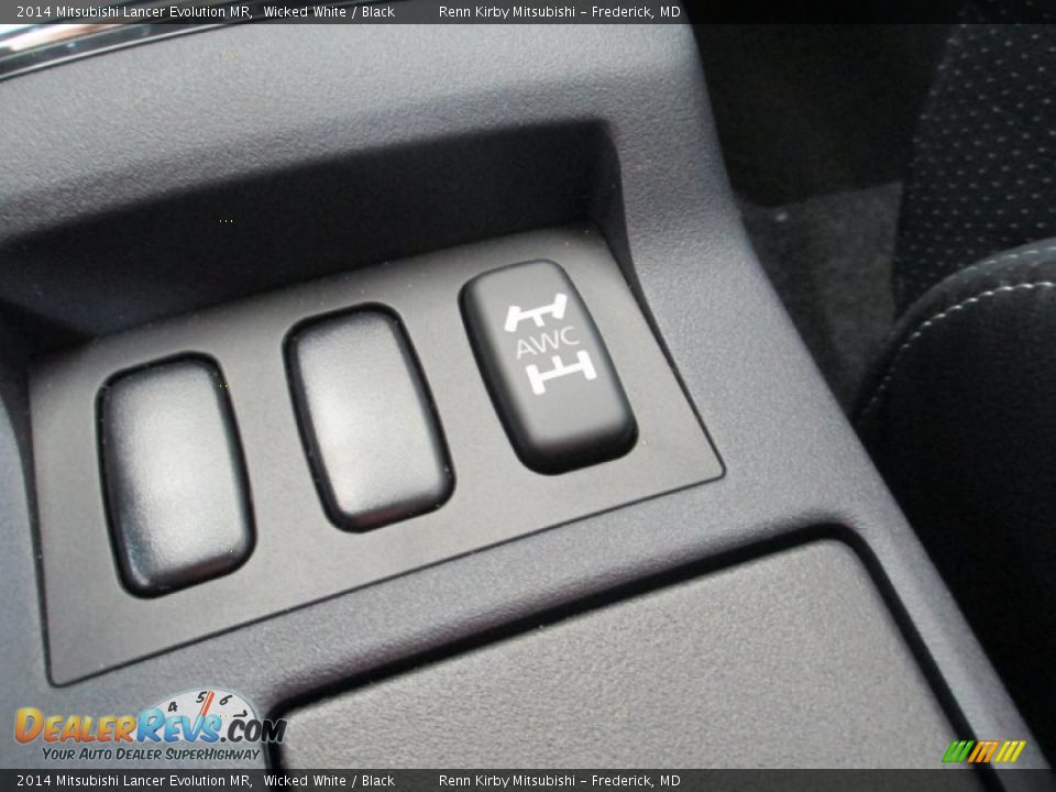 Controls of 2014 Mitsubishi Lancer Evolution MR Photo #35