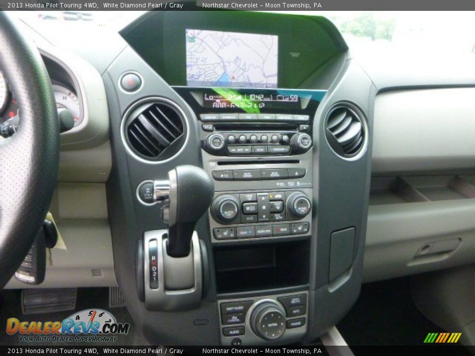 2013 Honda Pilot Touring 4WD White Diamond Pearl / Gray Photo #17