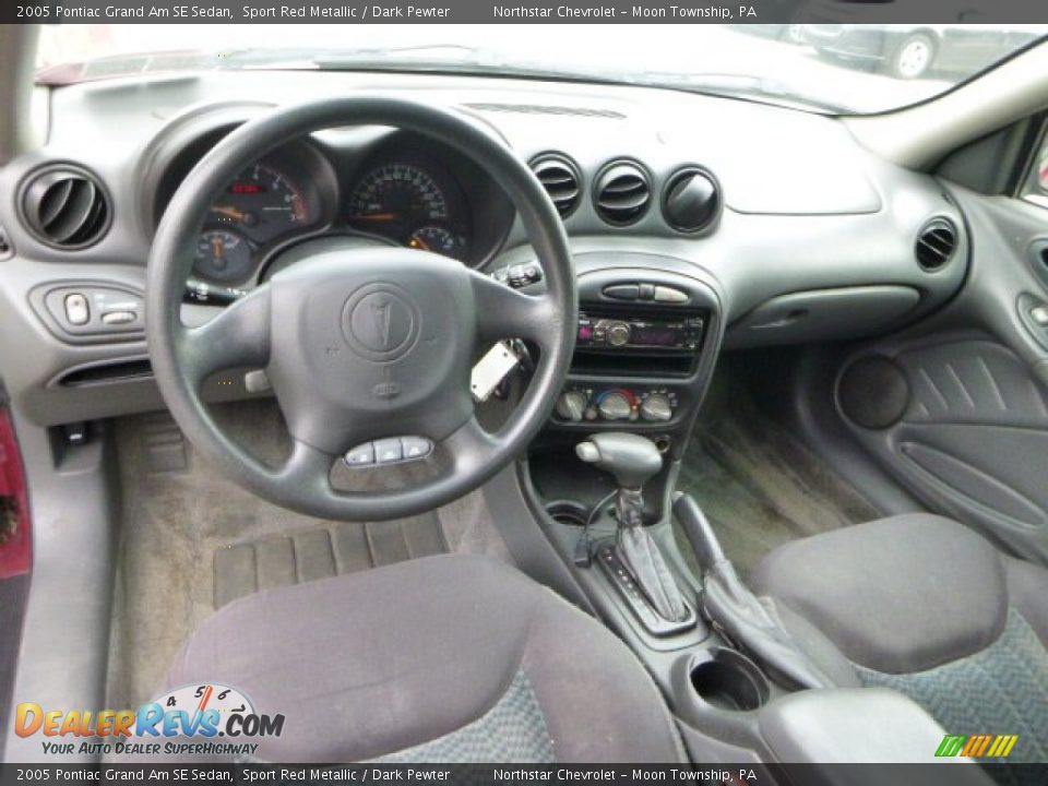 Dark Pewter Interior - 2005 Pontiac Grand Am SE Sedan Photo #10
