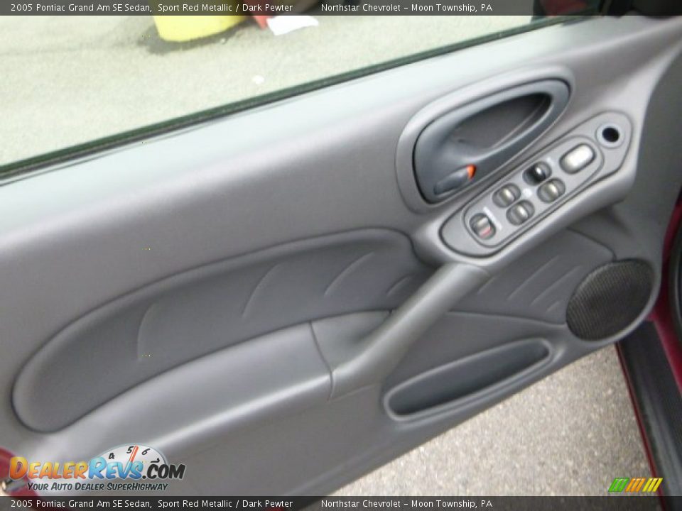 2005 Pontiac Grand Am SE Sedan Sport Red Metallic / Dark Pewter Photo #11