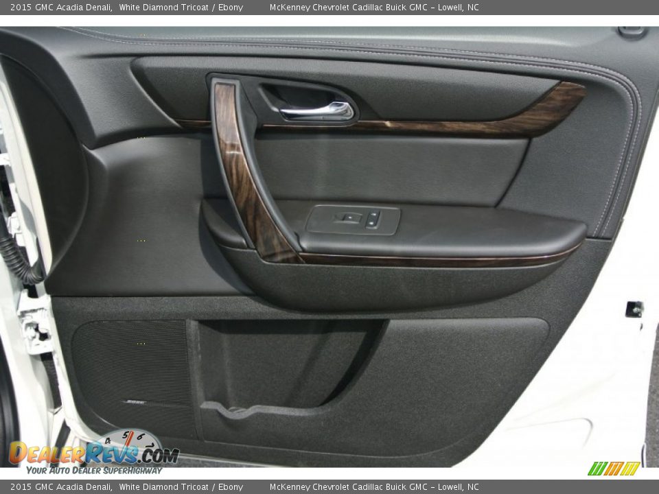 2015 GMC Acadia Denali White Diamond Tricoat / Ebony Photo #23