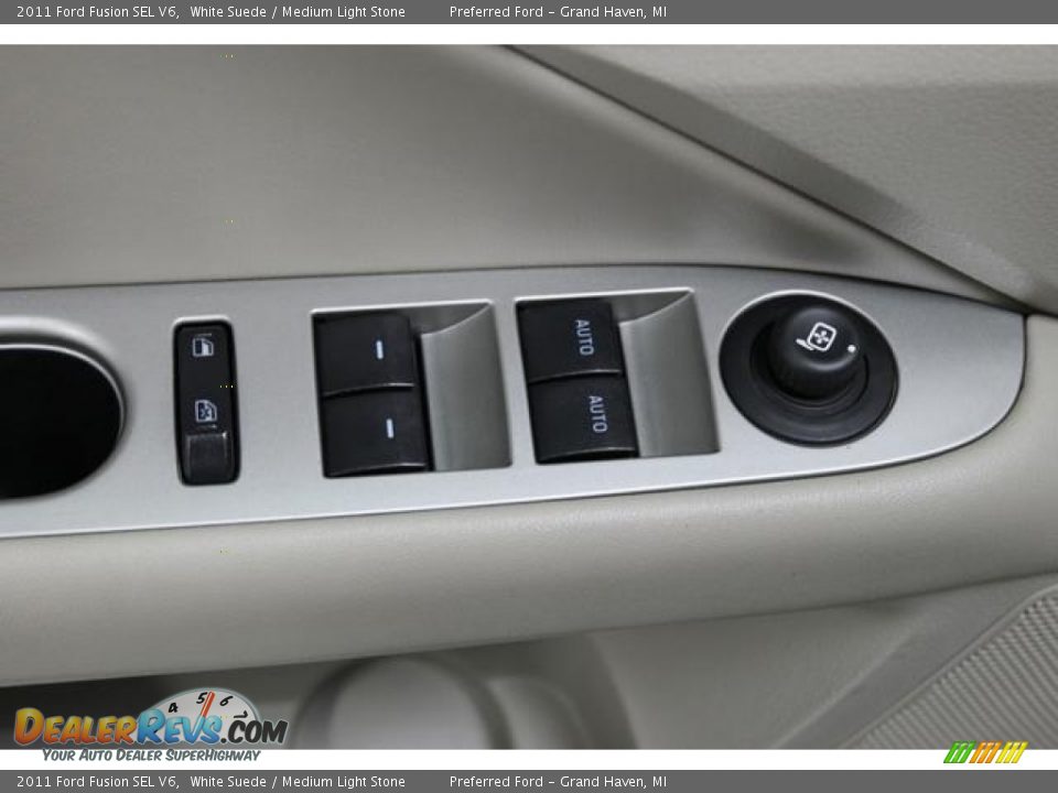 2011 Ford Fusion SEL V6 White Suede / Medium Light Stone Photo #30