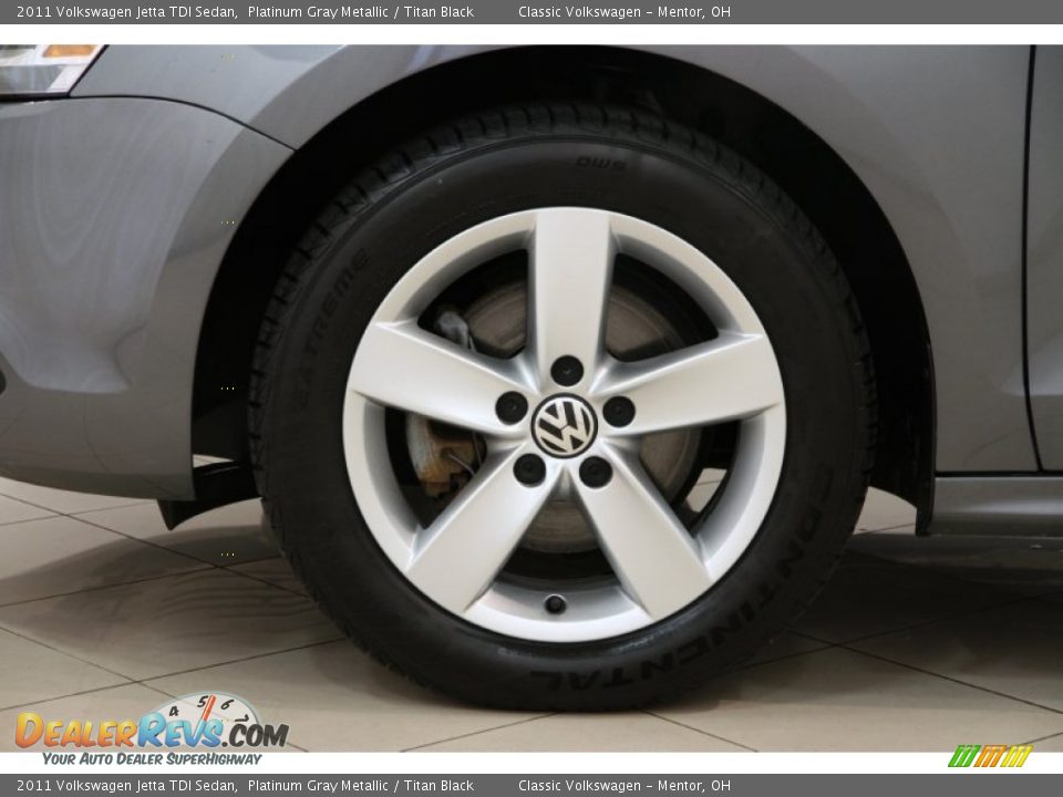2011 Volkswagen Jetta TDI Sedan Platinum Gray Metallic / Titan Black Photo #23