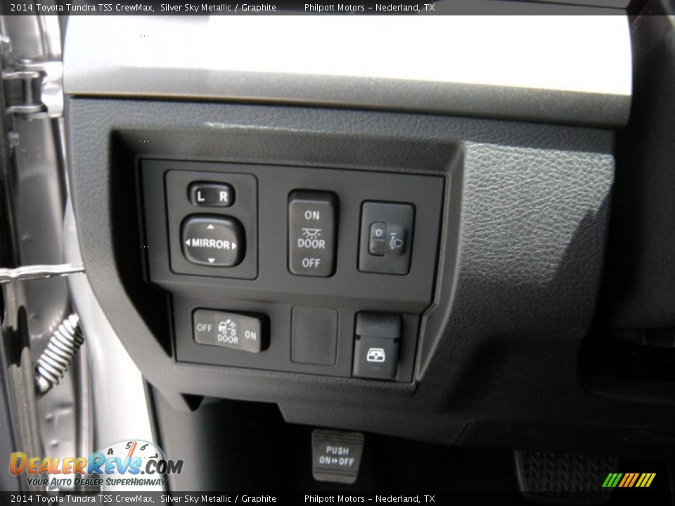 2014 Toyota Tundra TSS CrewMax Silver Sky Metallic / Graphite Photo #34