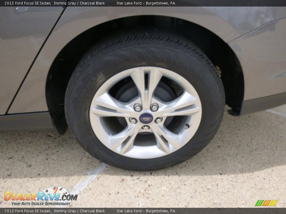 2013 Ford Focus SE Sedan Sterling Gray / Charcoal Black Photo #9