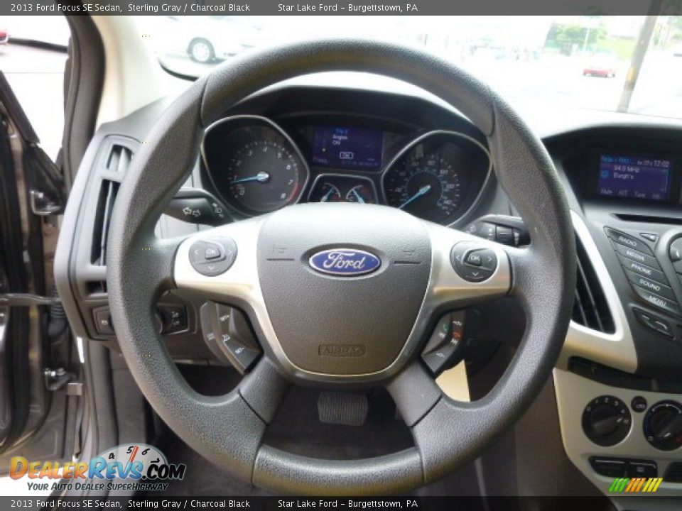 2013 Ford Focus SE Sedan Sterling Gray / Charcoal Black Photo #18