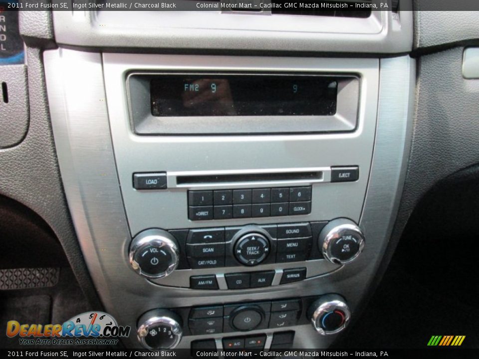 Controls of 2011 Ford Fusion SE Photo #16