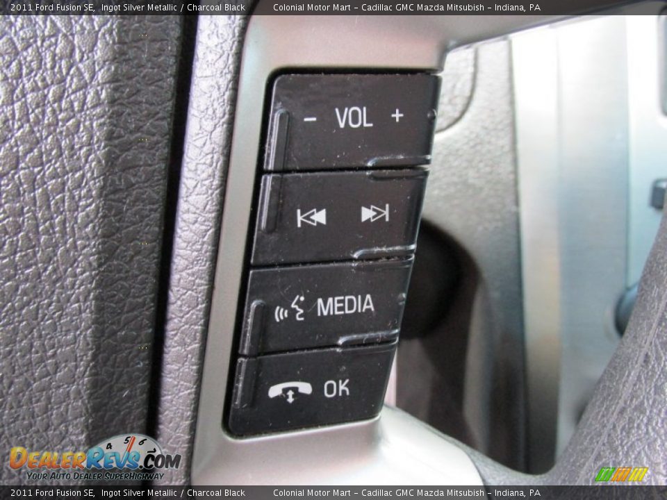 2011 Ford Fusion SE Ingot Silver Metallic / Charcoal Black Photo #17