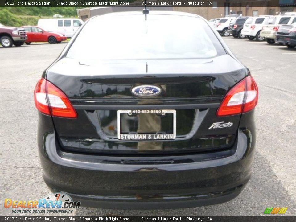 2013 Ford Fiesta S Sedan Tuxedo Black / Charcoal Black/Light Stone Photo #3