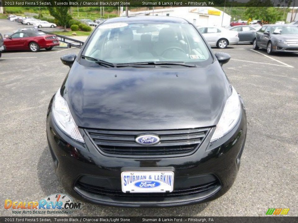 2013 Ford Fiesta S Sedan Tuxedo Black / Charcoal Black/Light Stone Photo #6