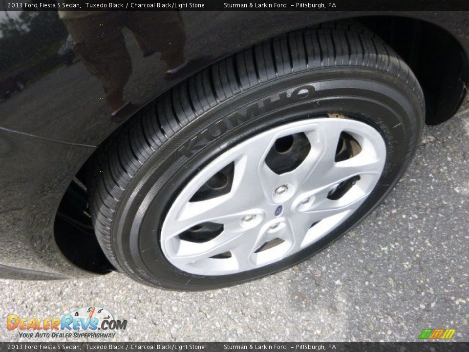 2013 Ford Fiesta S Sedan Tuxedo Black / Charcoal Black/Light Stone Photo #7