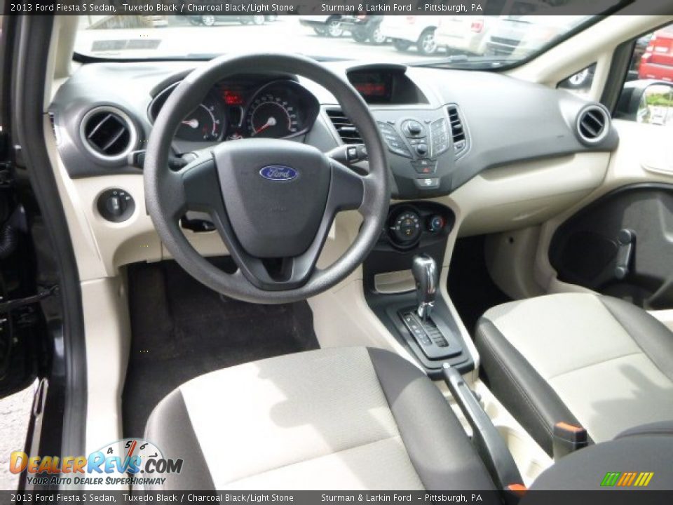 2013 Ford Fiesta S Sedan Tuxedo Black / Charcoal Black/Light Stone Photo #10