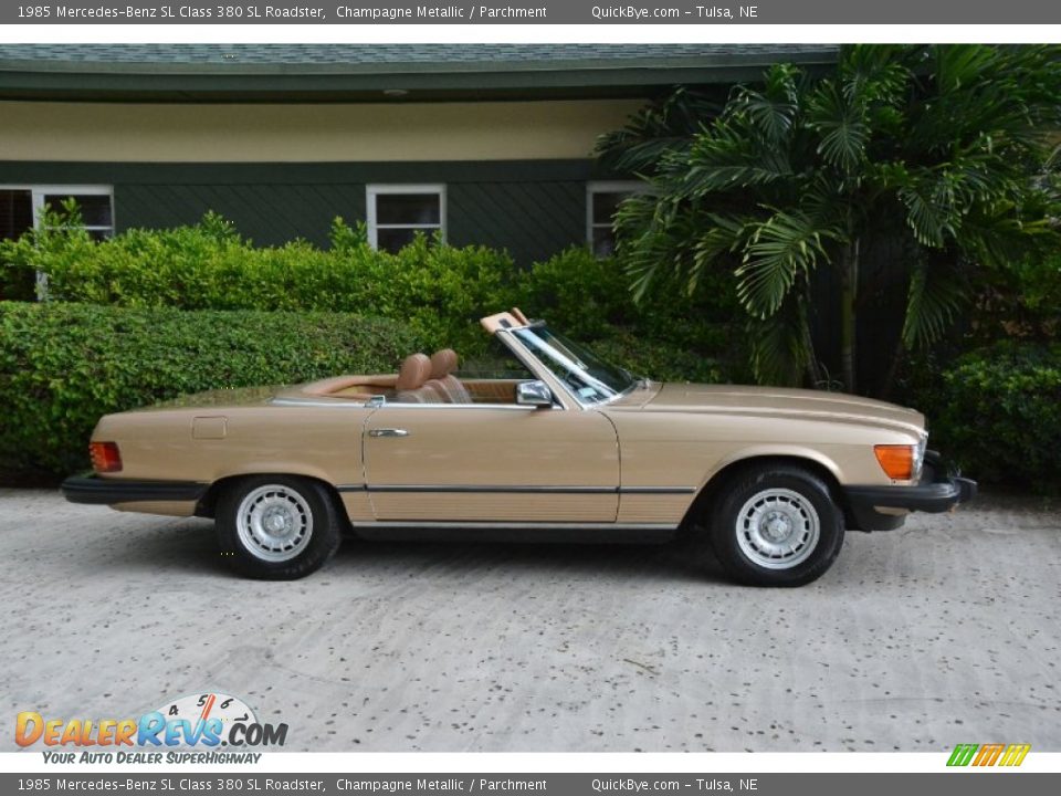 1985 Mercedes-Benz SL Class 380 SL Roadster Champagne Metallic / Parchment Photo #10