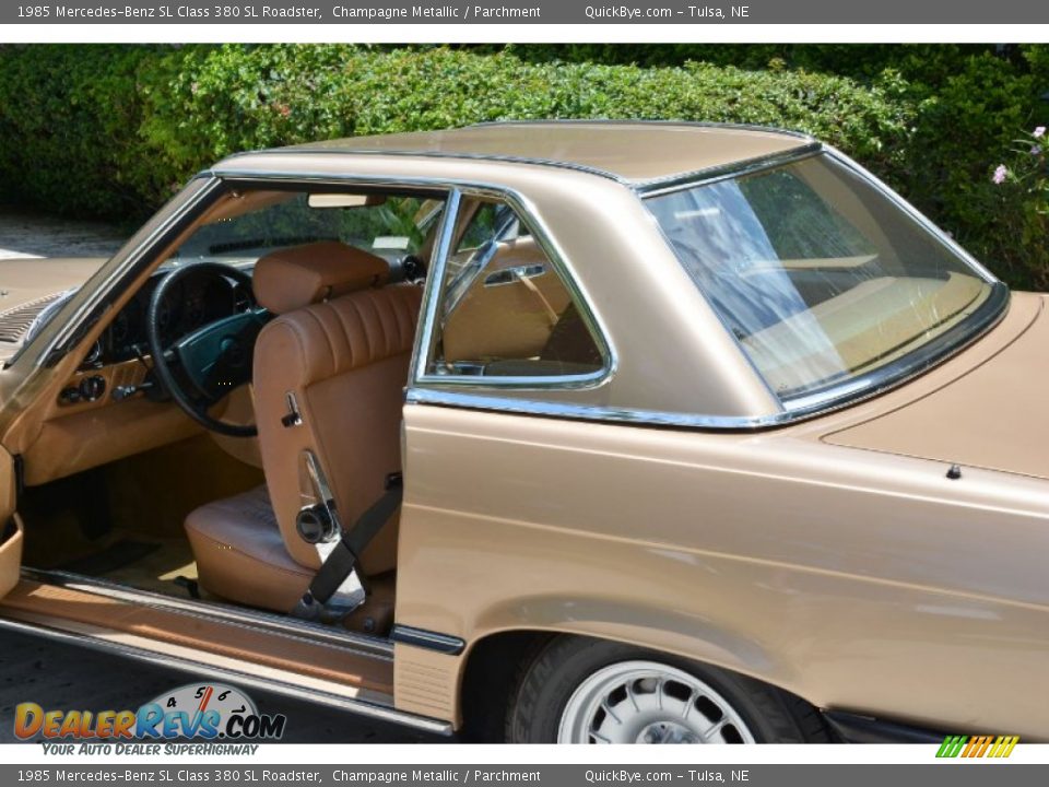 1985 Mercedes-Benz SL Class 380 SL Roadster Champagne Metallic / Parchment Photo #12