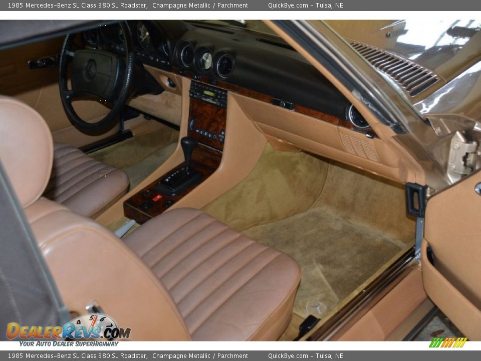1985 Mercedes-Benz SL Class 380 SL Roadster Champagne Metallic / Parchment Photo #19