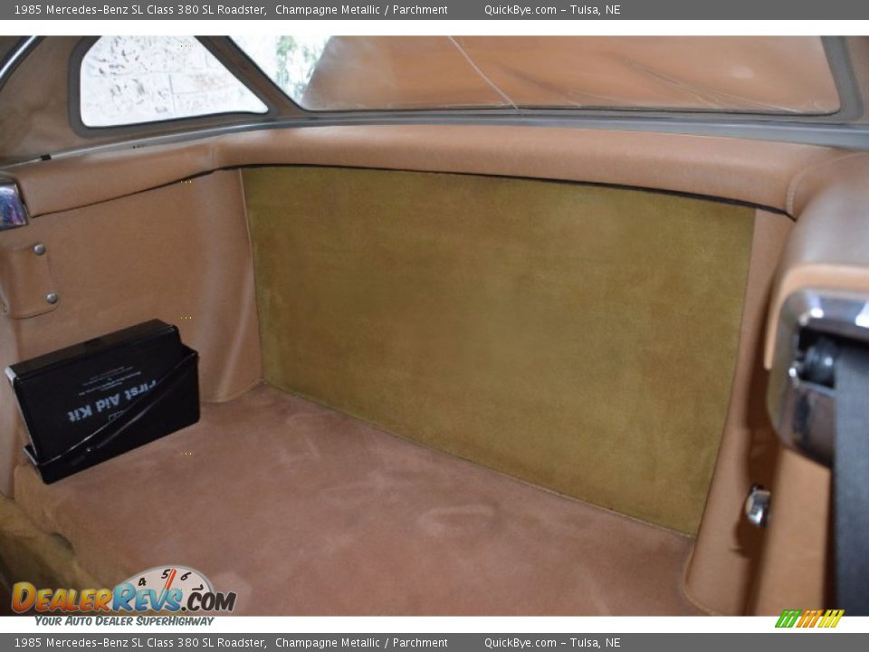 1985 Mercedes-Benz SL Class 380 SL Roadster Champagne Metallic / Parchment Photo #25
