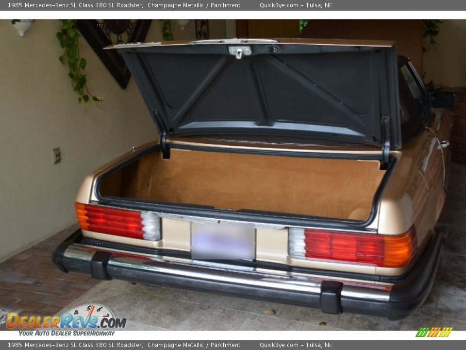 1985 Mercedes-Benz SL Class 380 SL Roadster Champagne Metallic / Parchment Photo #33