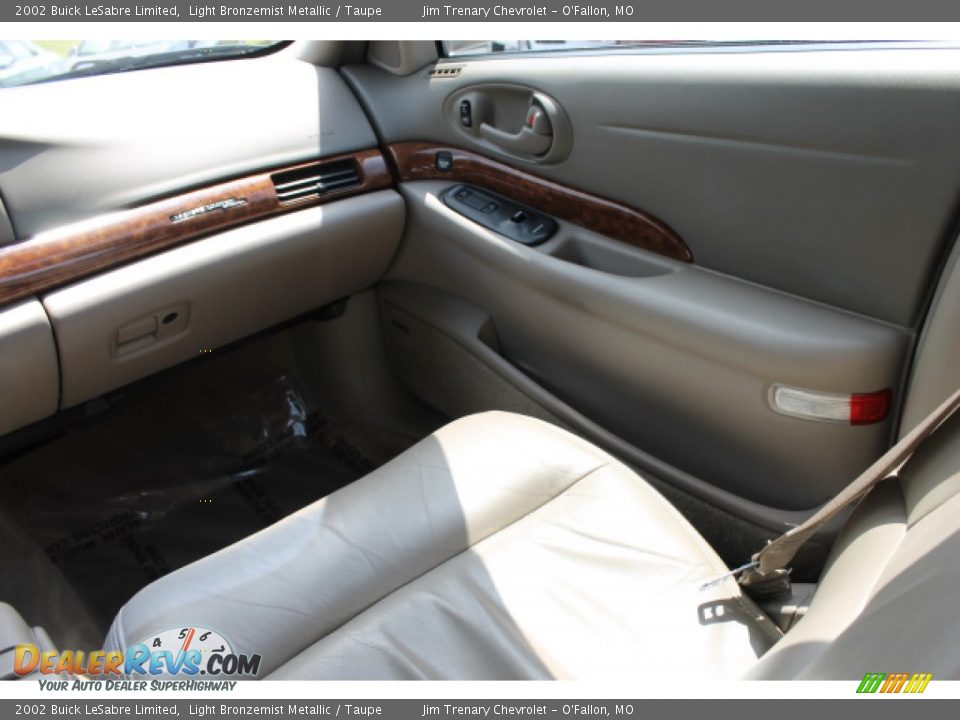 2002 Buick LeSabre Limited Light Bronzemist Metallic / Taupe Photo #13