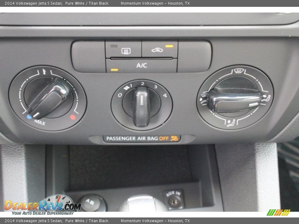 2014 Volkswagen Jetta S Sedan Pure White / Titan Black Photo #14