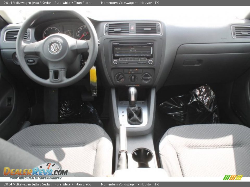 2014 Volkswagen Jetta S Sedan Pure White / Titan Black Photo #18