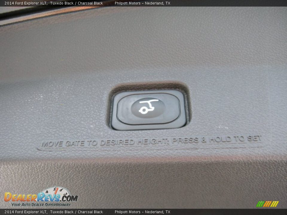 2014 Ford Explorer XLT Tuxedo Black / Charcoal Black Photo #20