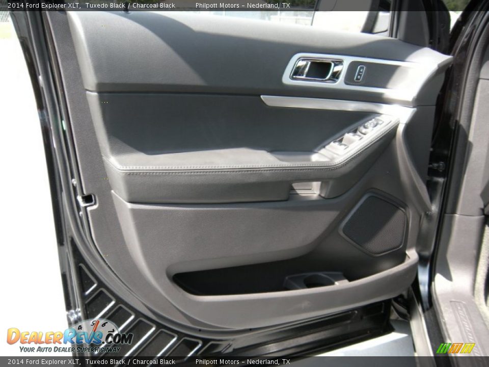 2014 Ford Explorer XLT Tuxedo Black / Charcoal Black Photo #24