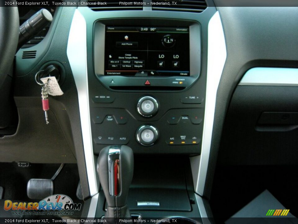 2014 Ford Explorer XLT Tuxedo Black / Charcoal Black Photo #29