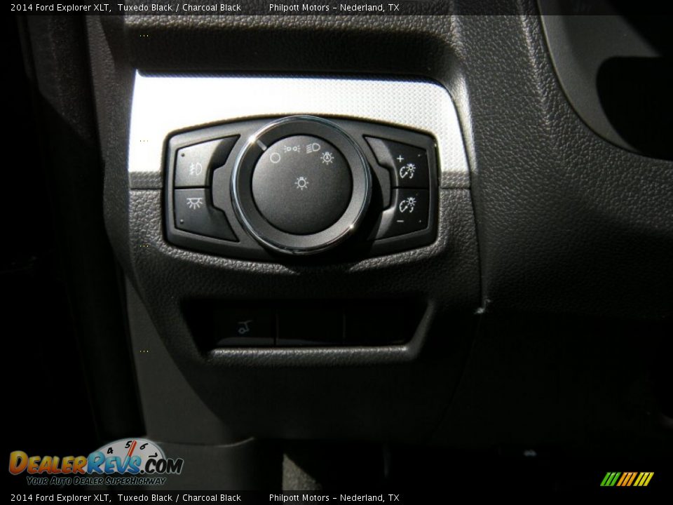 2014 Ford Explorer XLT Tuxedo Black / Charcoal Black Photo #35