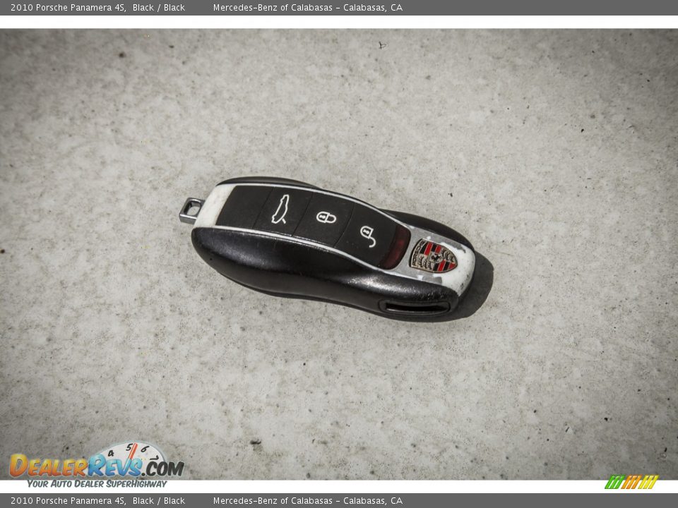 Keys of 2010 Porsche Panamera 4S Photo #10