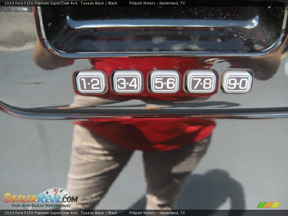 2014 Ford F150 Platinum SuperCrew 4x4 Tuxedo Black / Black Photo #16
