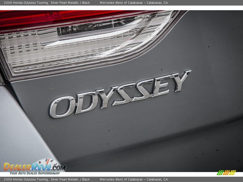 2009 Honda Odyssey Touring Silver Pearl Metallic / Black Photo #7