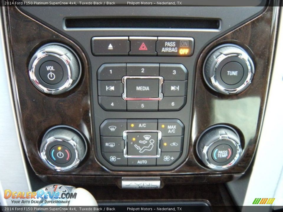 2014 Ford F150 Platinum SuperCrew 4x4 Tuxedo Black / Black Photo #34
