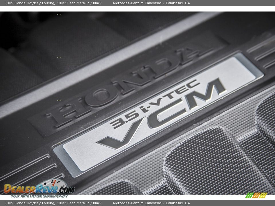 2009 Honda Odyssey Touring Silver Pearl Metallic / Black Photo #26