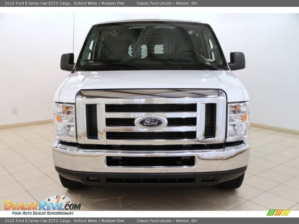 2013 Ford E Series Van E250 Cargo Oxford White / Medium Flint Photo #2