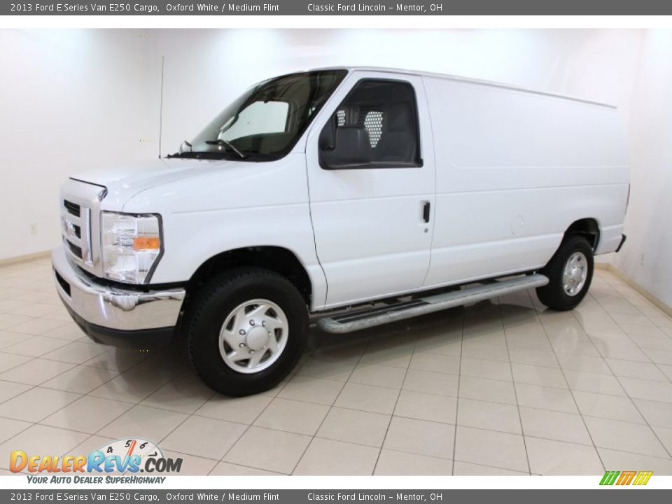 2013 Ford E Series Van E250 Cargo Oxford White / Medium Flint Photo #3