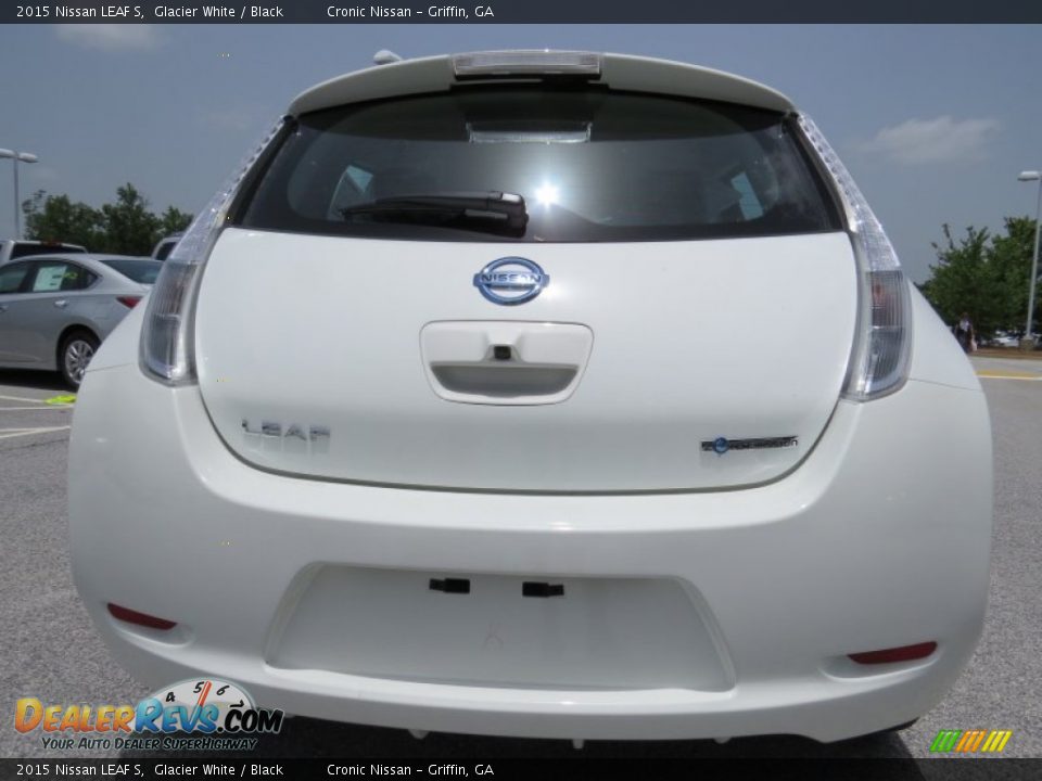 2015 Nissan LEAF S Glacier White / Black Photo #4