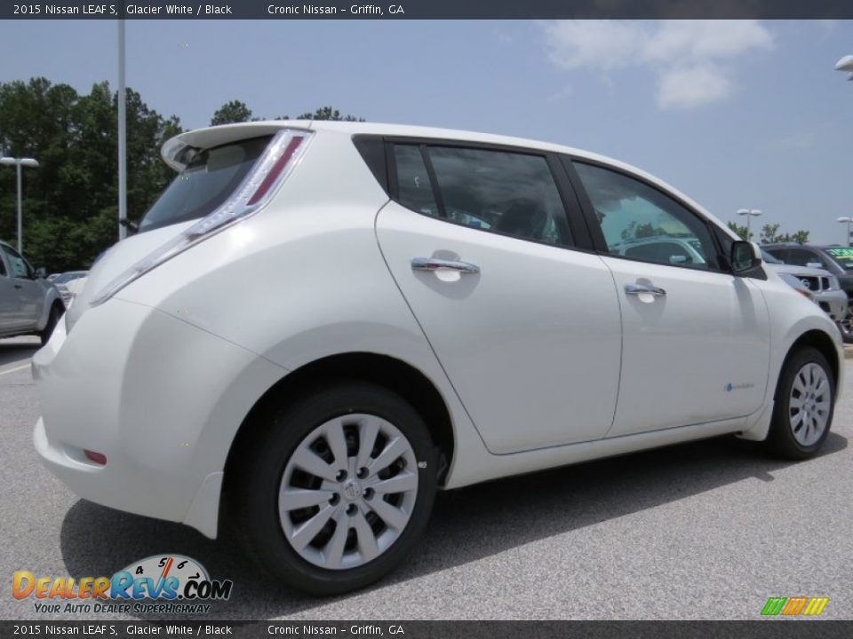 2015 Nissan LEAF S Glacier White / Black Photo #5