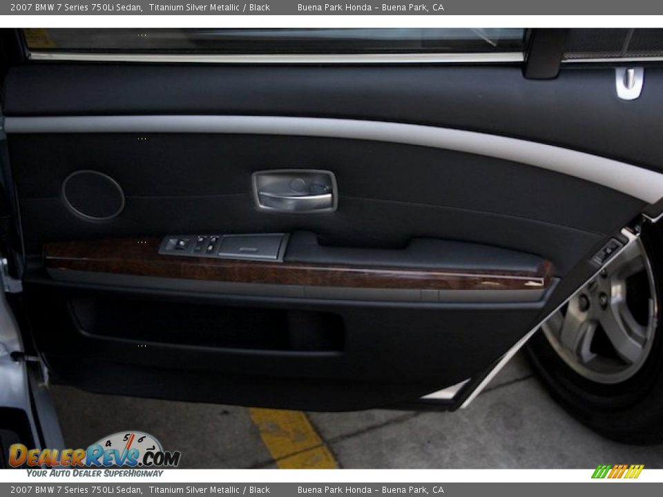 2007 BMW 7 Series 750Li Sedan Titanium Silver Metallic / Black Photo #30