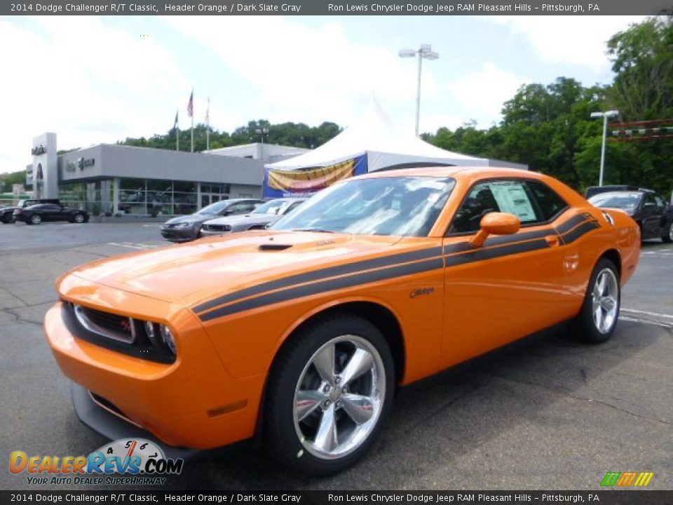 Front 3/4 View of 2014 Dodge Challenger R/T Classic Photo #1