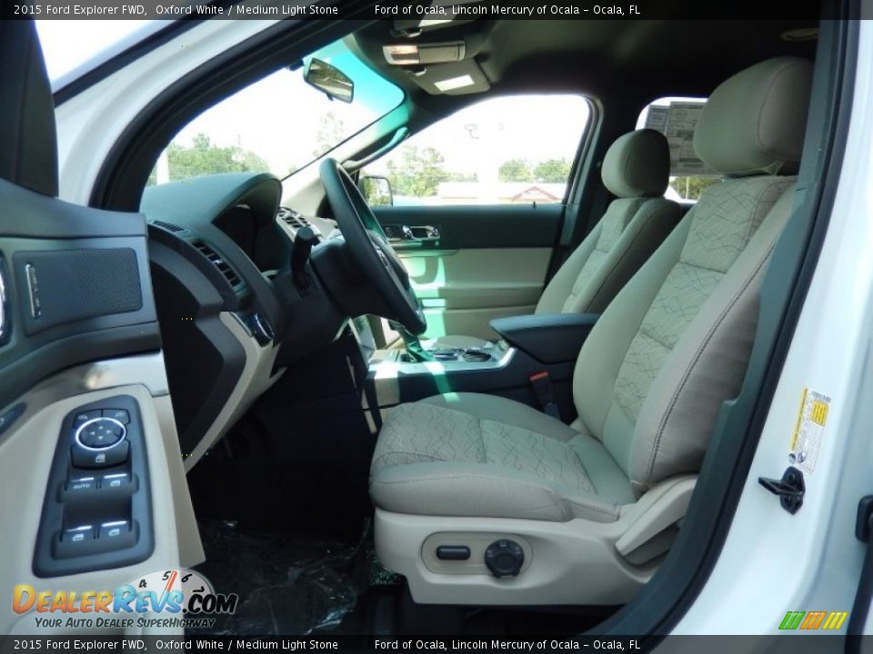 Front Seat of 2015 Ford Explorer FWD Photo #6