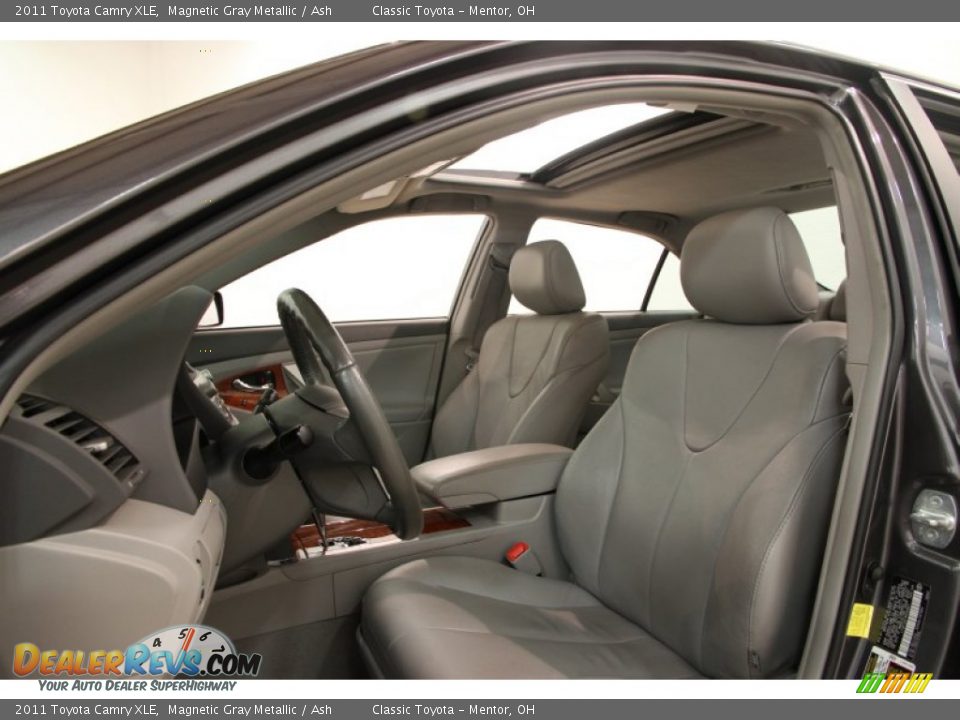2011 Toyota Camry XLE Magnetic Gray Metallic / Ash Photo #5